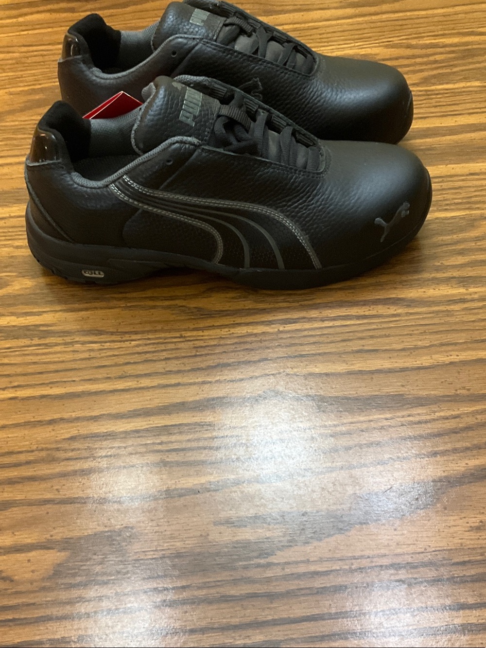 NWT Women’s Size 6 Puma Velocity Steel Toe Work Shoes